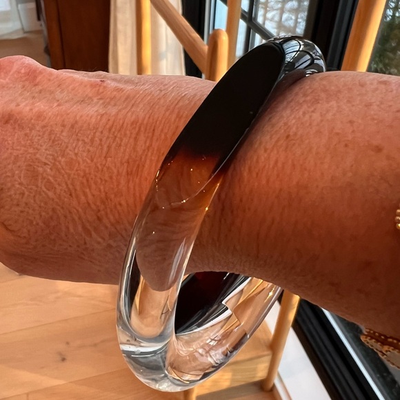 Designer Hand Made in UK Acrylic Bracelet. - Picture 2 of 8